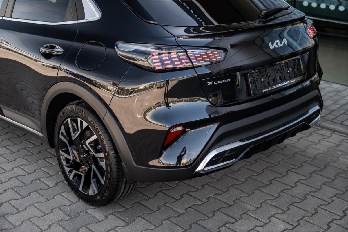 2026 Kia XCEED - 13