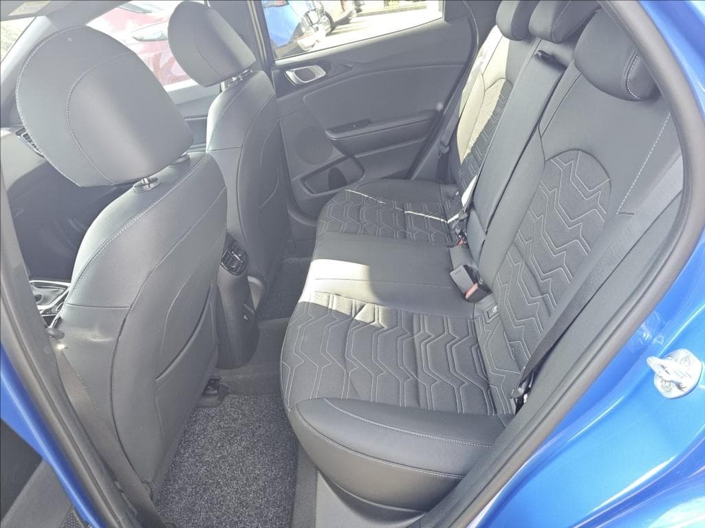 2026 Kia XCEED - 15