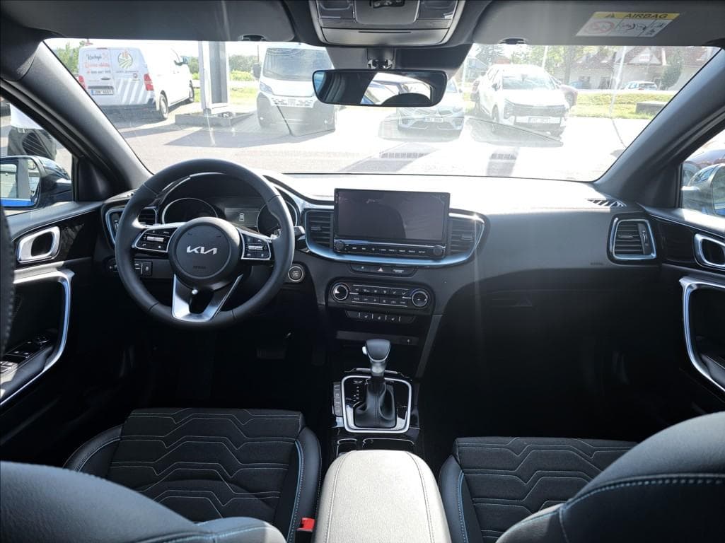 2026 Kia XCEED - 13