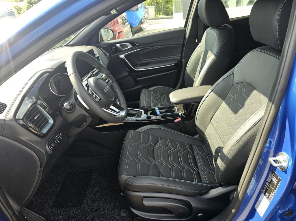 2026 Kia XCEED - 17
