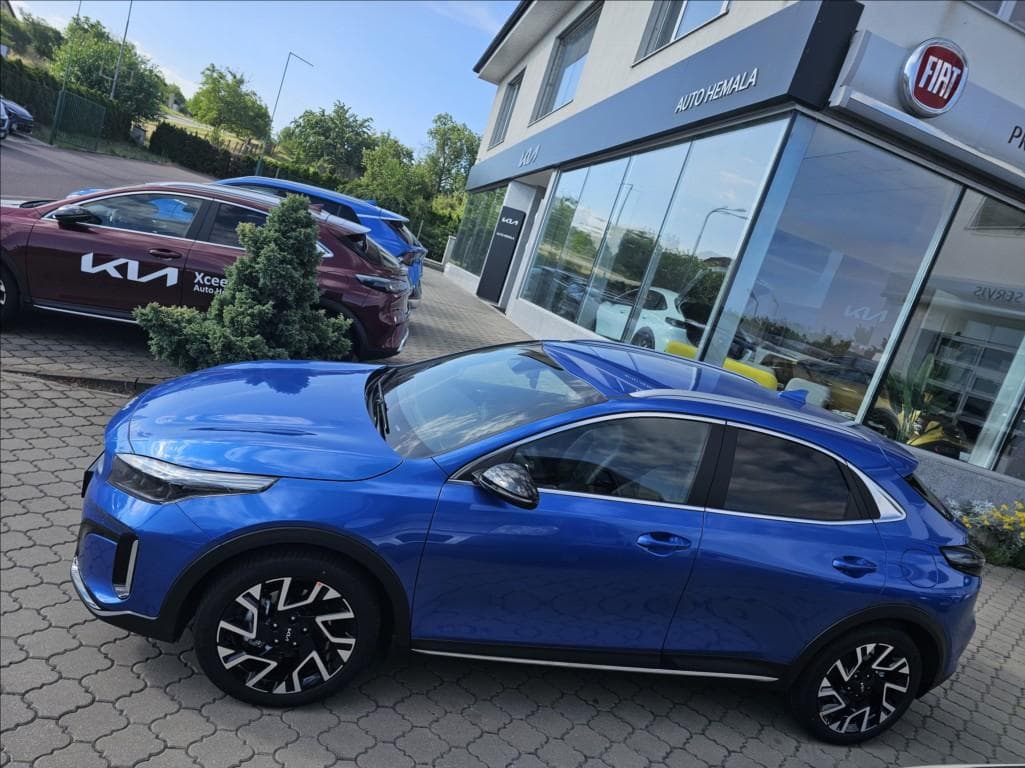 2026 Kia XCEED - 3