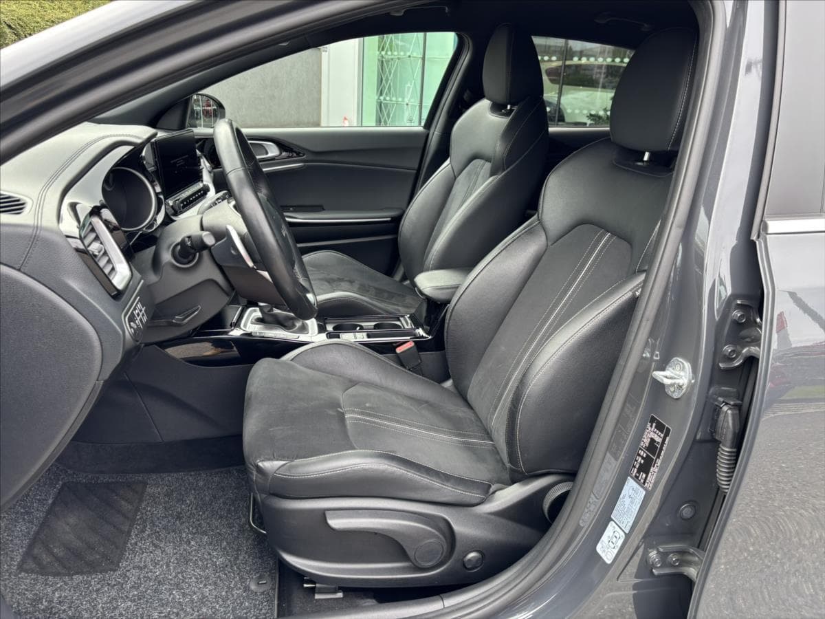 2022 Kia XCEED - 11