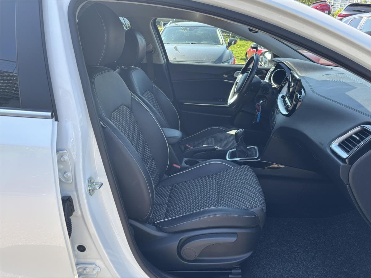 2022 Kia XCEED - 16