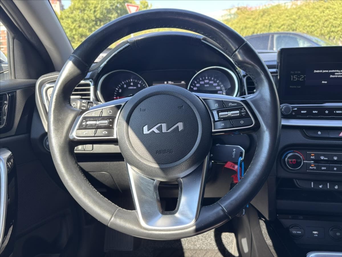 2022 Kia XCEED - 17