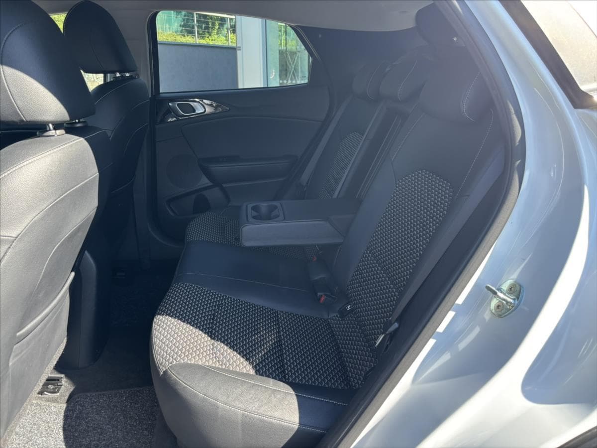 2022 Kia XCEED - 12