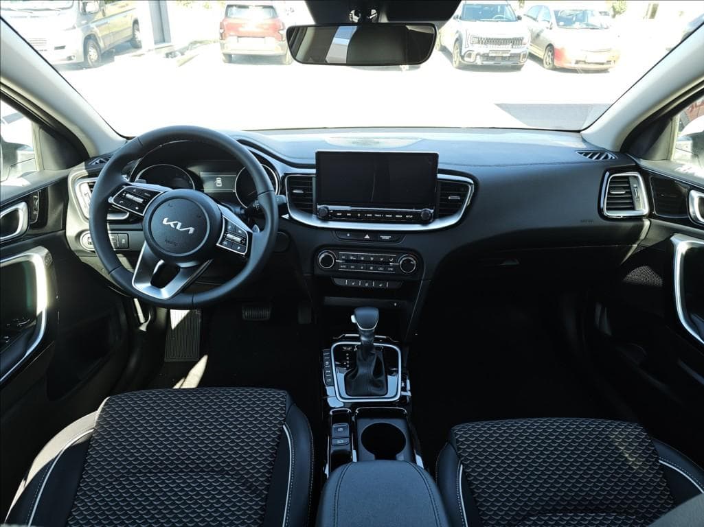 2026 Kia XCEED - 11
