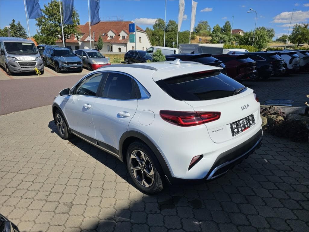 2026 Kia XCEED - 3