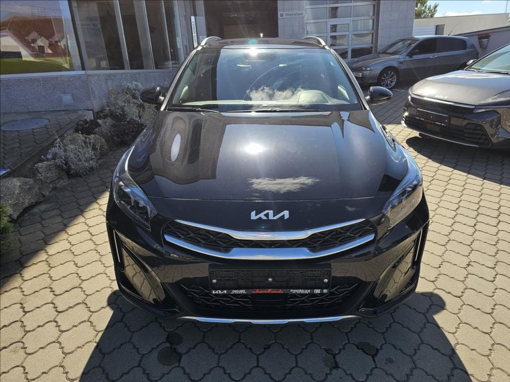 2026 Kia XCEED - 9