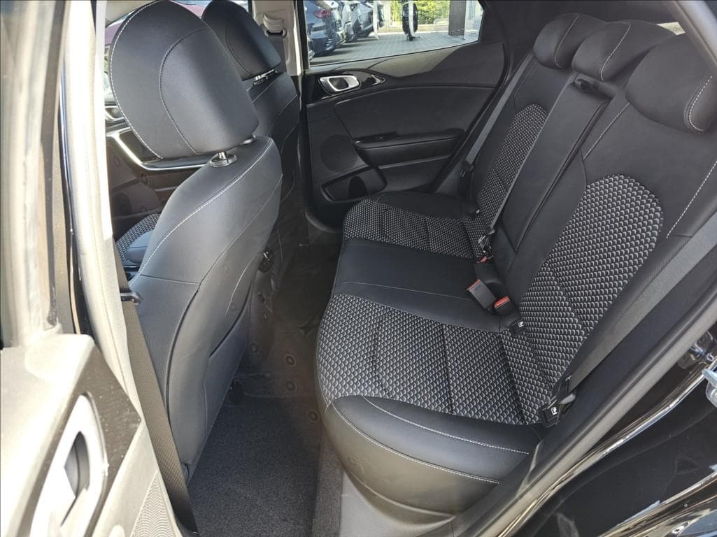 2026 Kia XCEED - 11