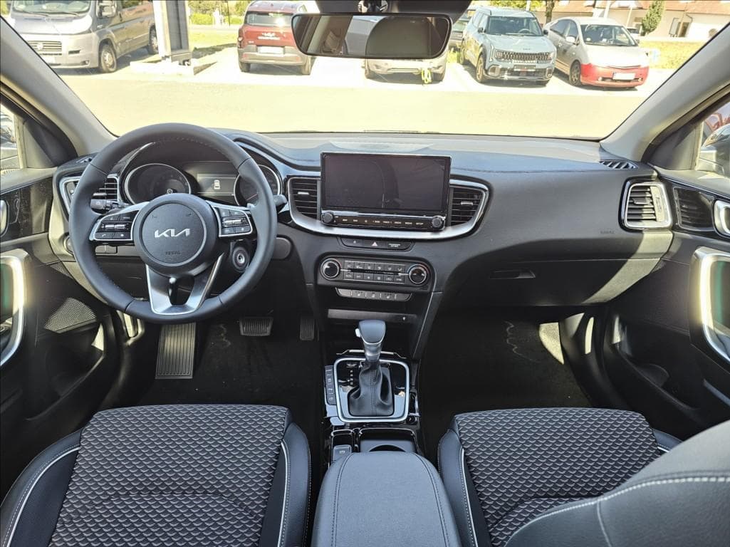 2026 Kia XCEED - 12