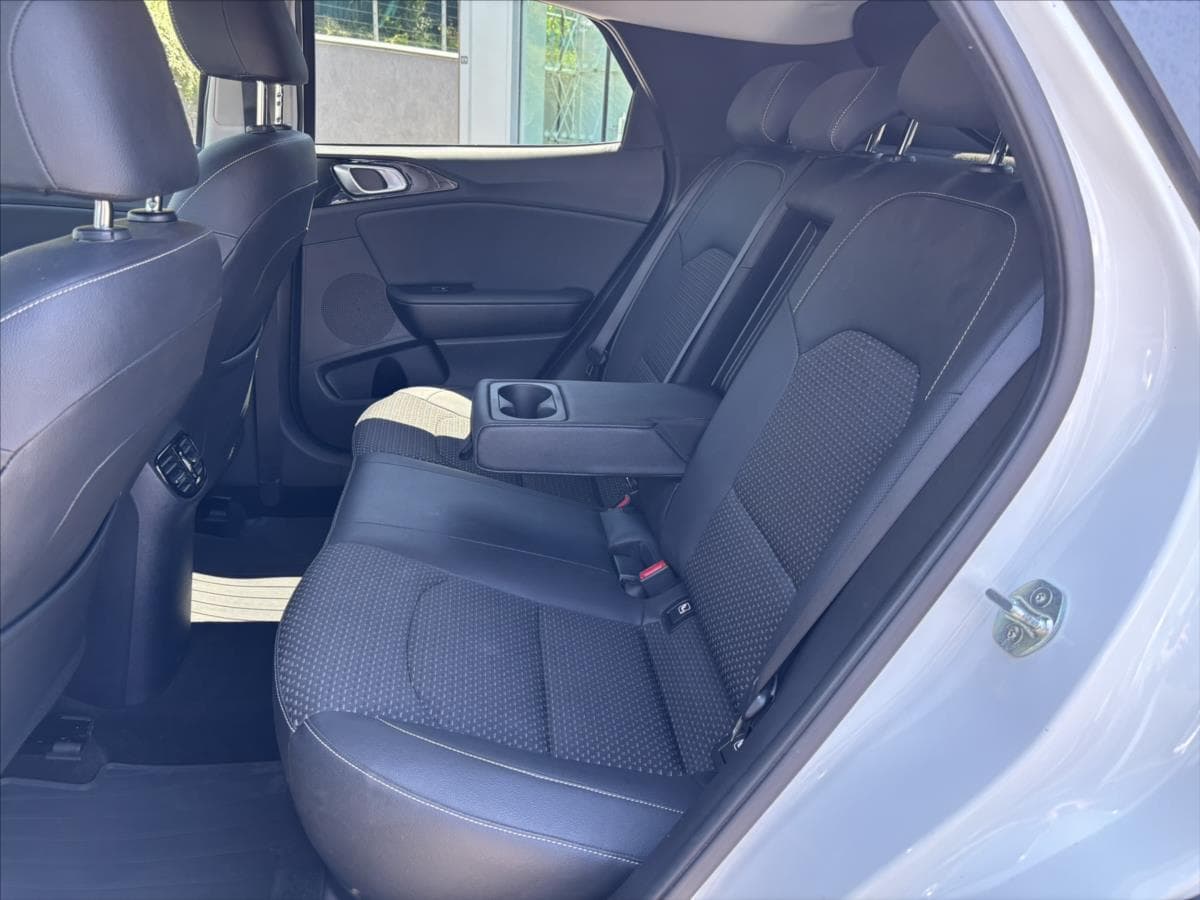 2021 Kia XCEED - 12