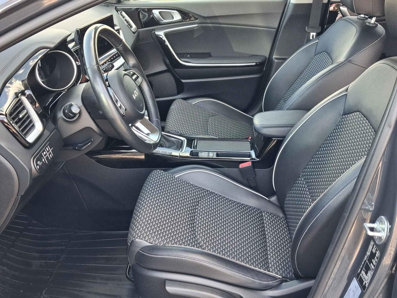 2022 Kia XCEED - 9