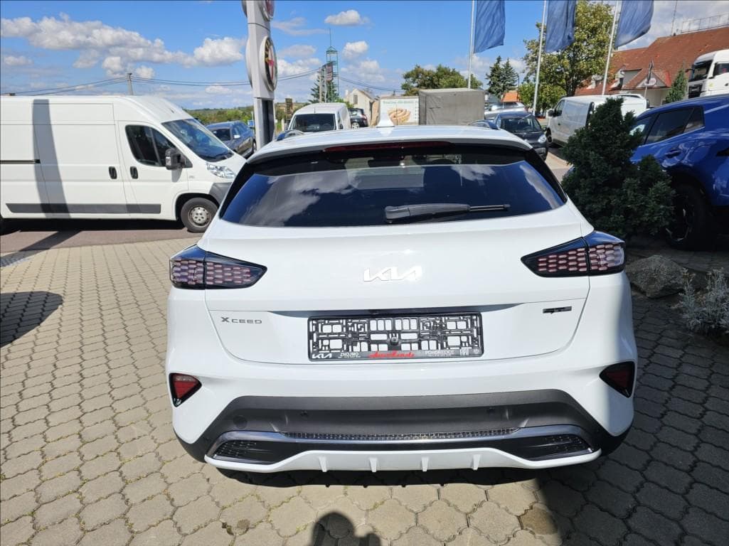 2026 Kia XCEED - 4