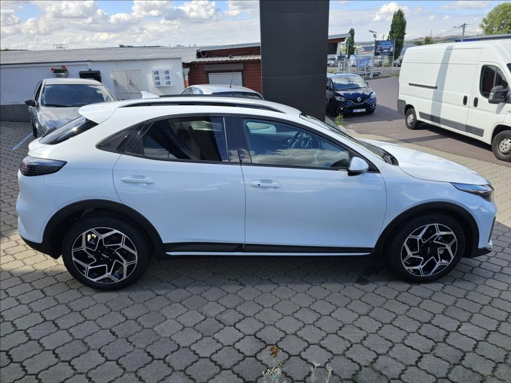 2026 Kia XCEED - 6
