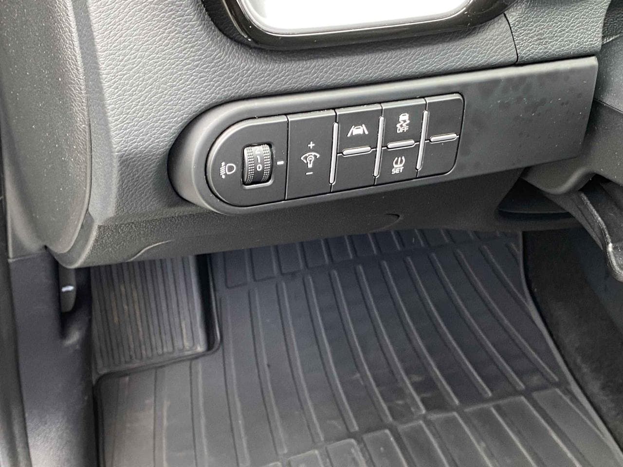 2022 Kia XCEED - 12