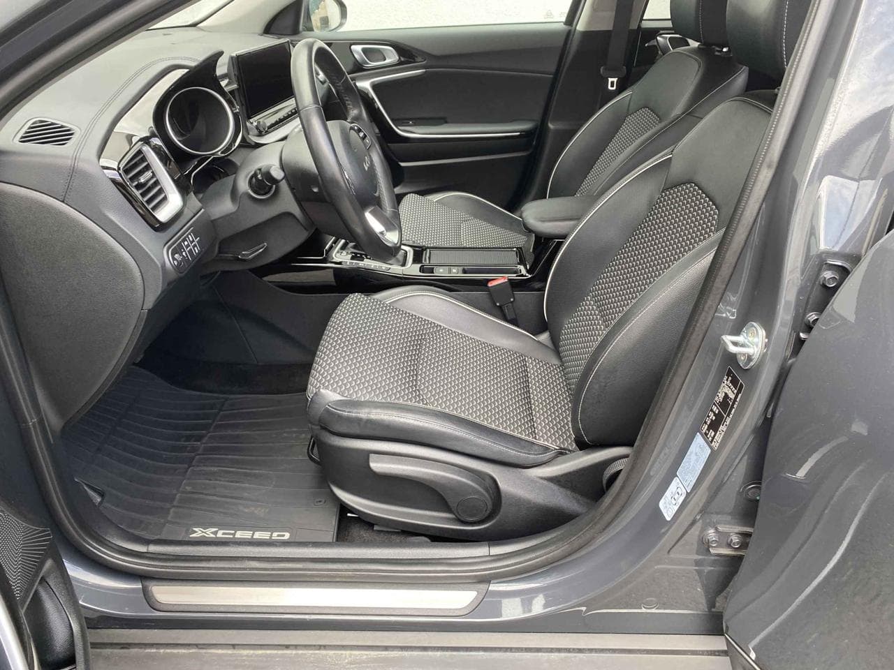 2022 Kia XCEED - 9