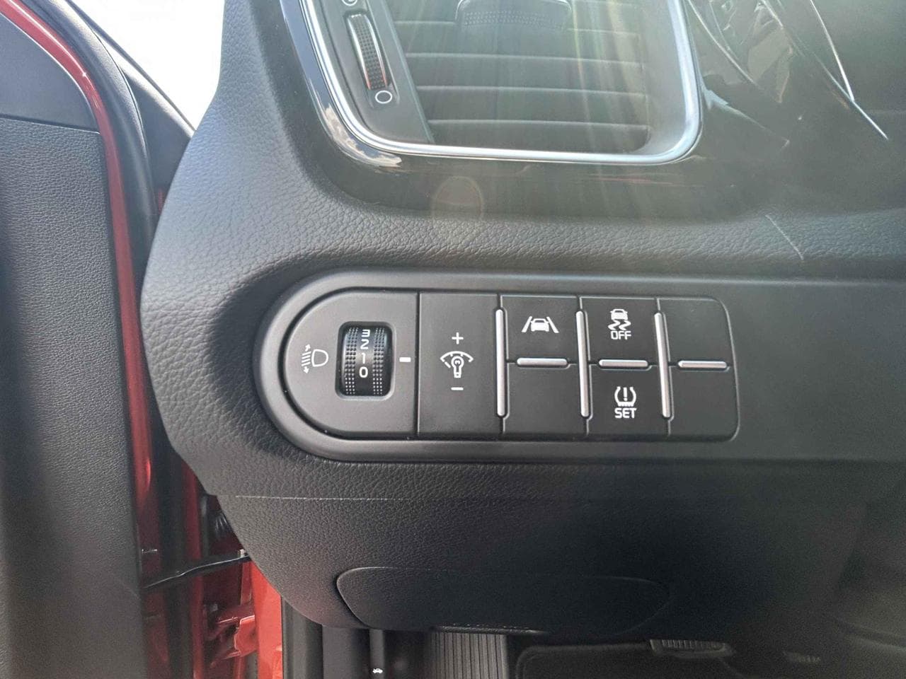 2023 Kia XCEED - 13