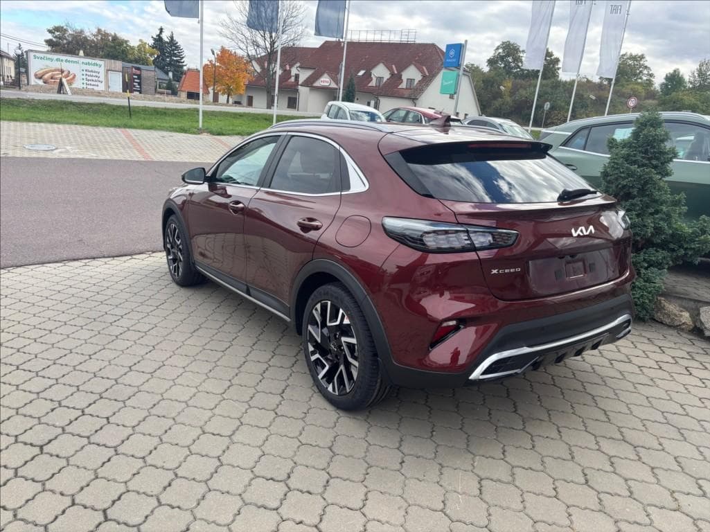 2026 Kia XCEED - 4