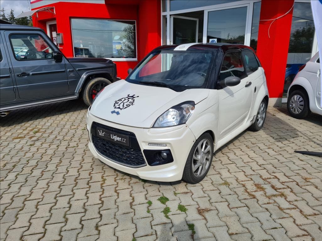 Ligier JS 50 L 0,5 DCI Elegance hatchback