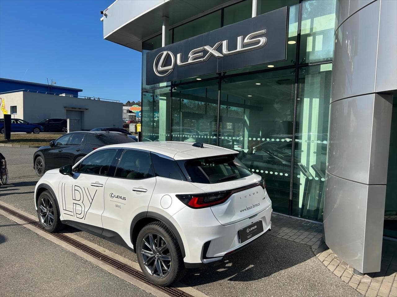 2025 Lexus Lbx - 3