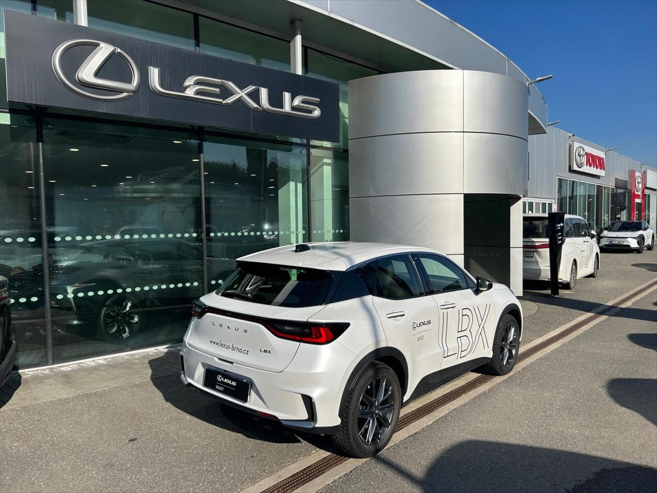 2025 Lexus LBX - 8