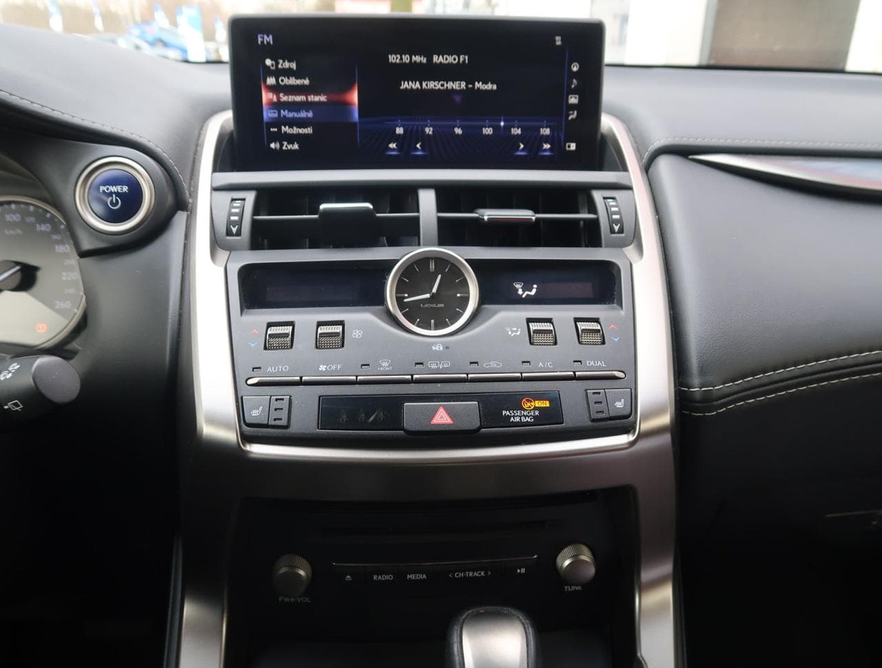 2018 Lexus NX - 18