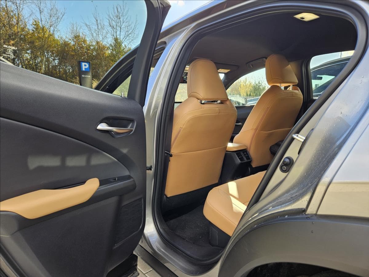 2024 Lexus UX - 13