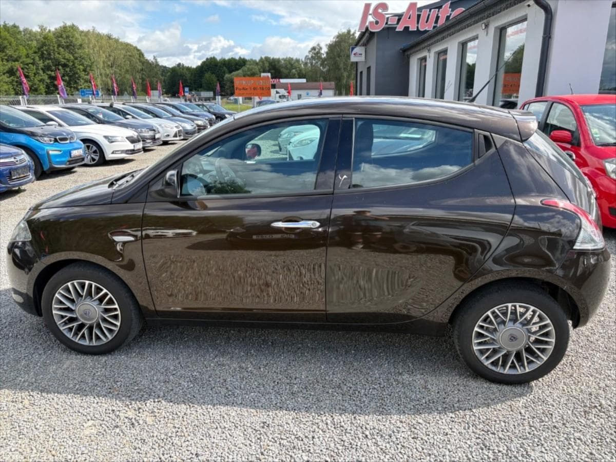 2011 Lancia OSTATNÍ - 5