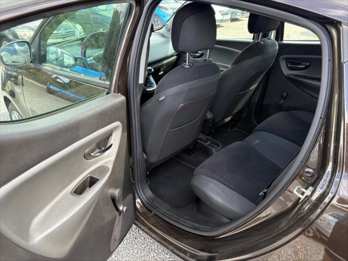2011 Lancia OSTATNÍ - 11