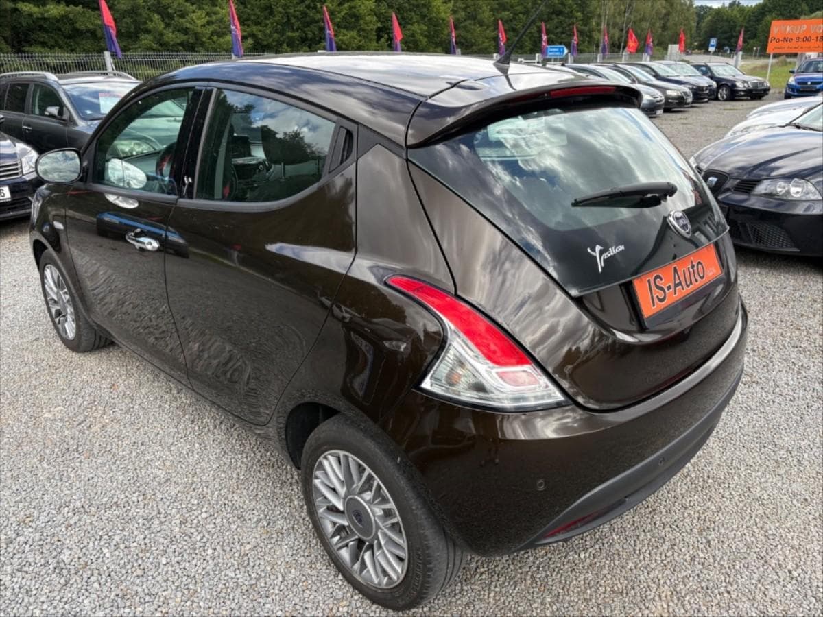 2011 Lancia OSTATNÍ - 3
