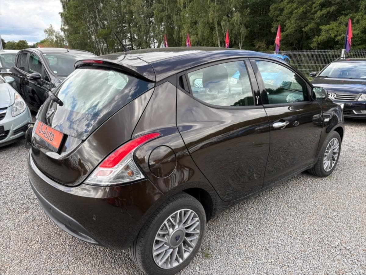 2011 Lancia OSTATNÍ - 4