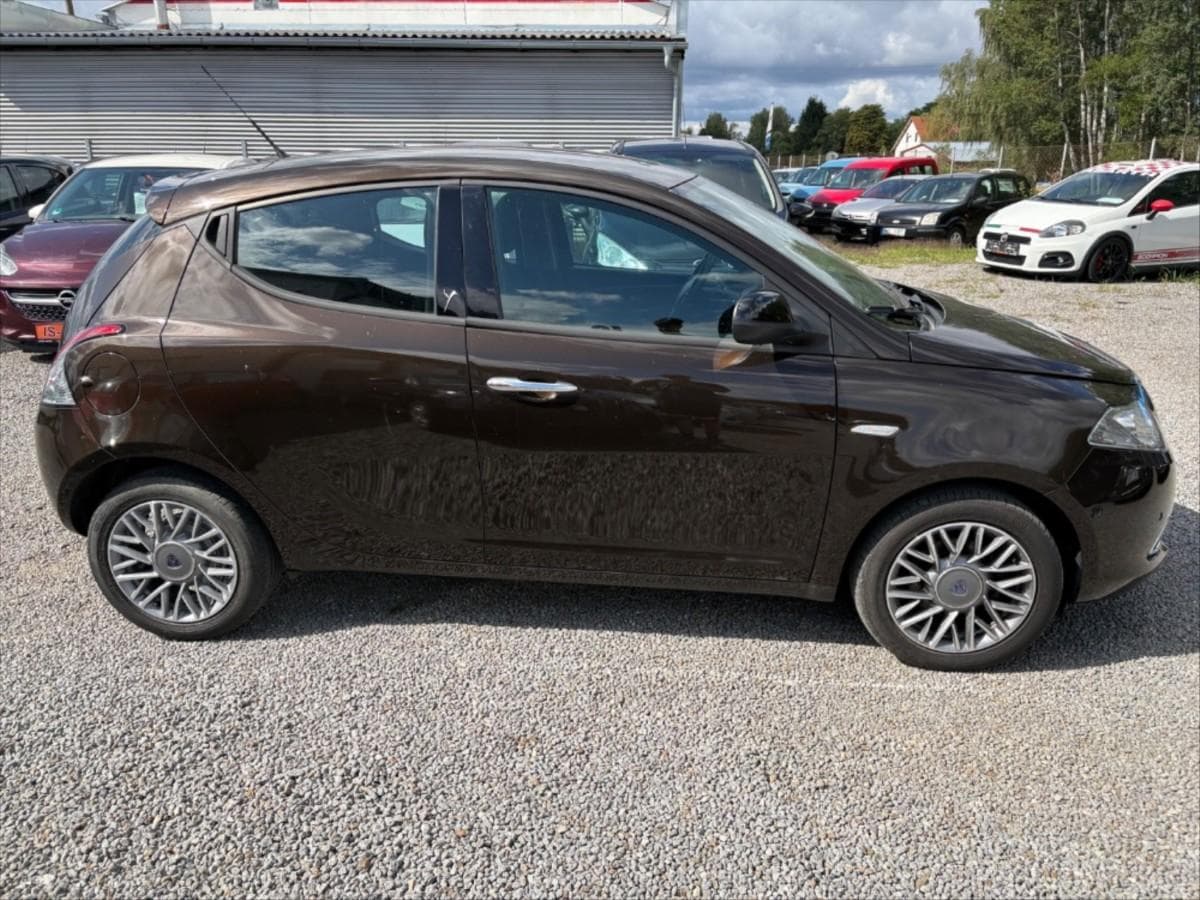 2011 Lancia OSTATNÍ - 6