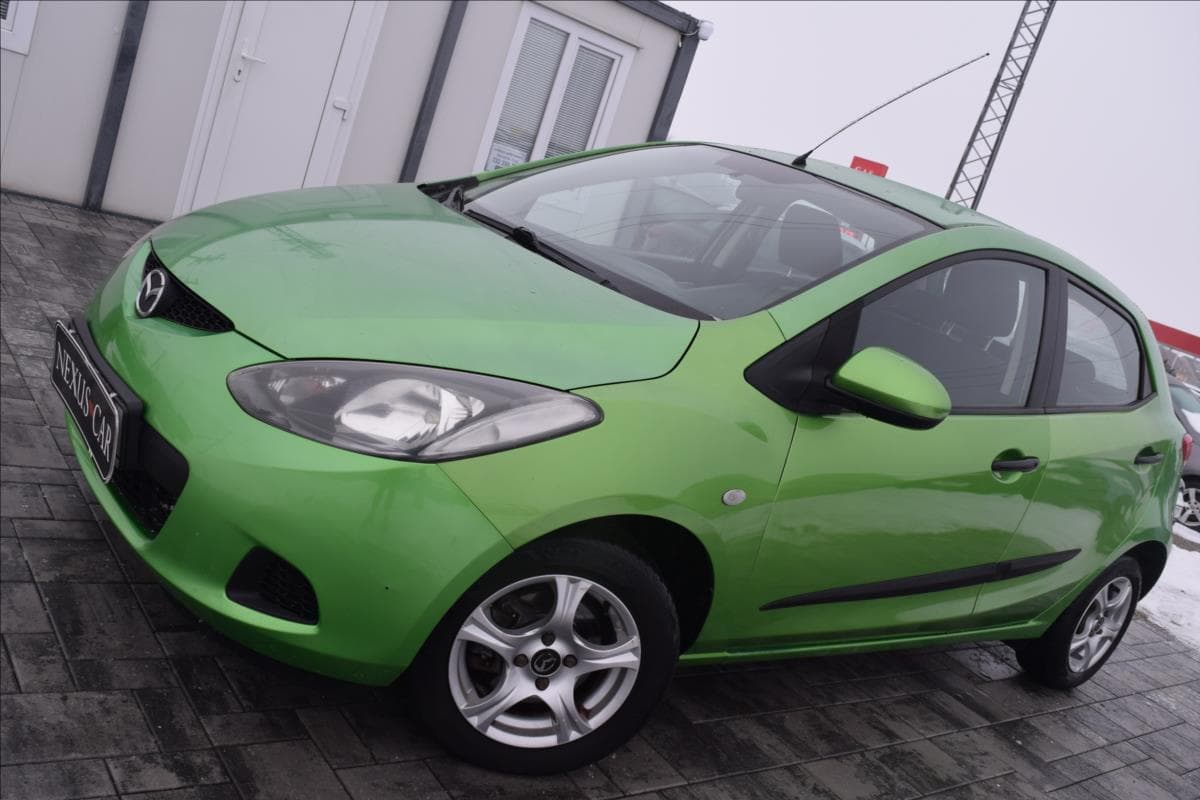 Mazda 2 1,4 i 55KW KLIMA ALU NÍZKÉ KM hatchback