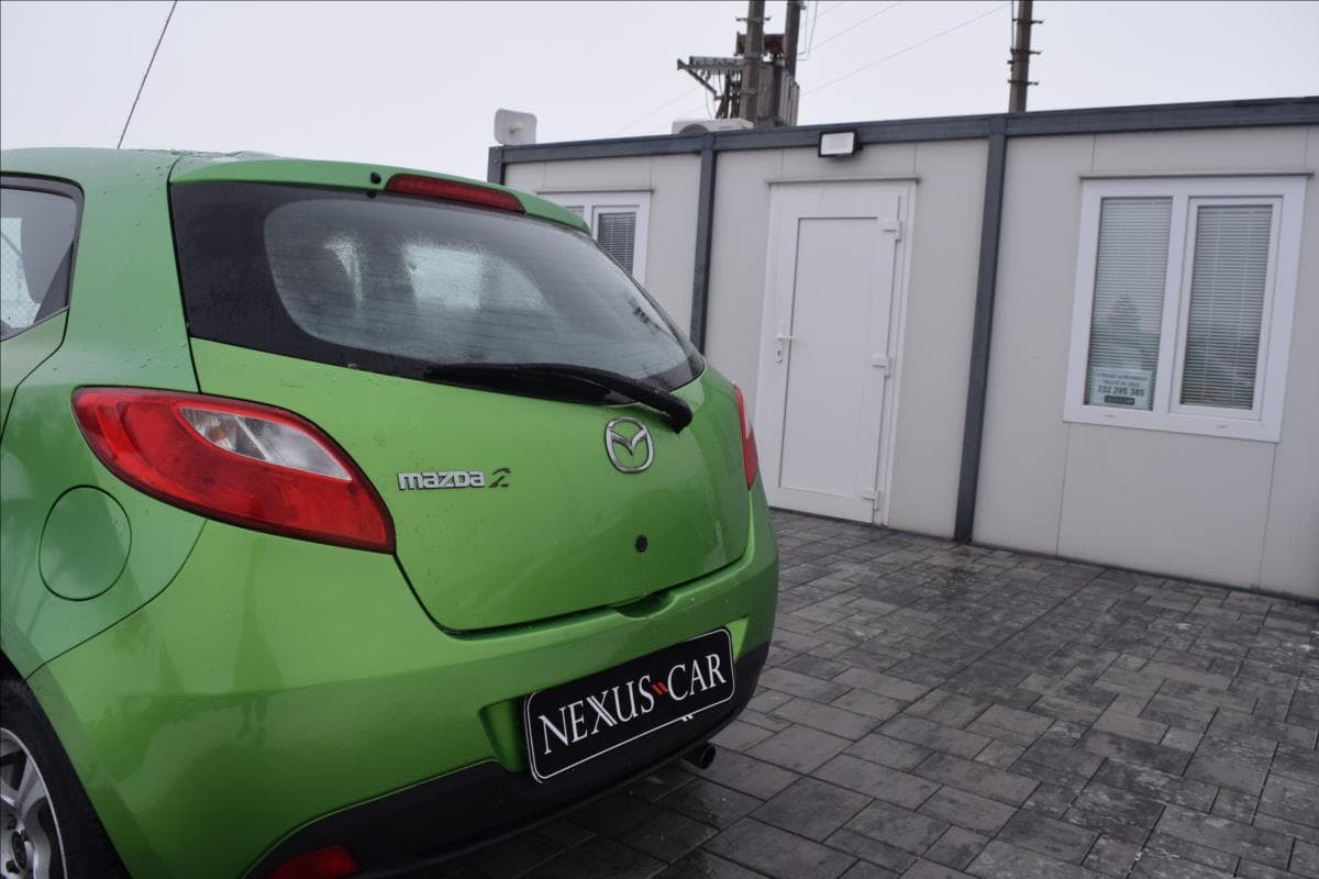 2009 Mazda 2 - 12
