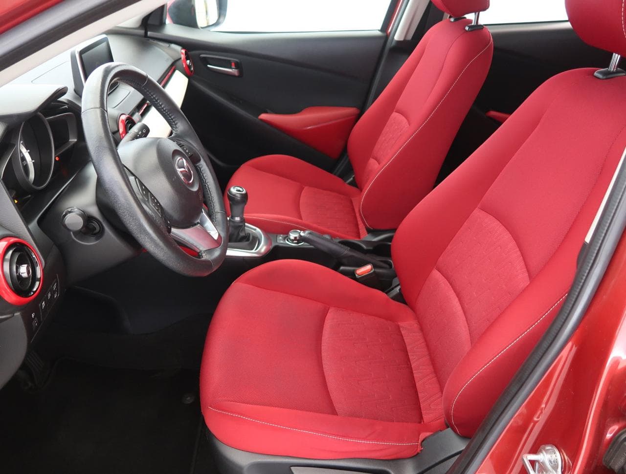 2015 Mazda 2 - 16