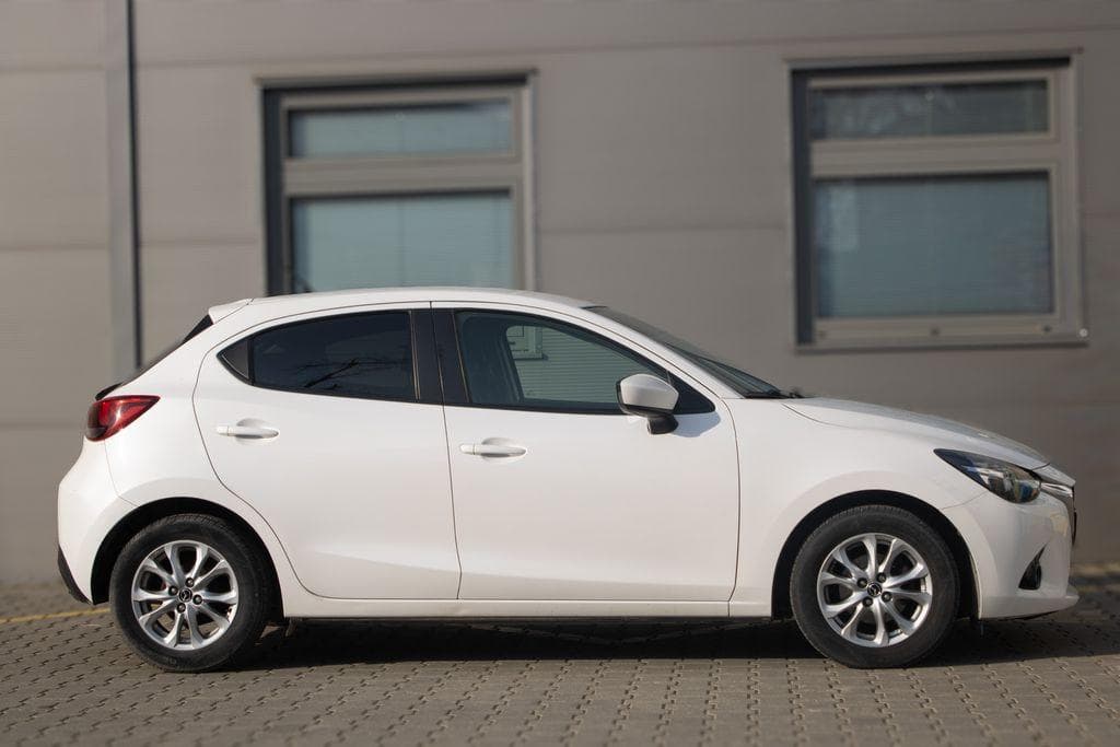 Mazda 2 - 4