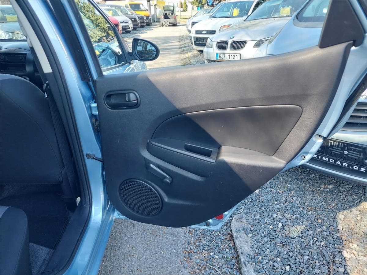 2008 Mazda 2 - 18