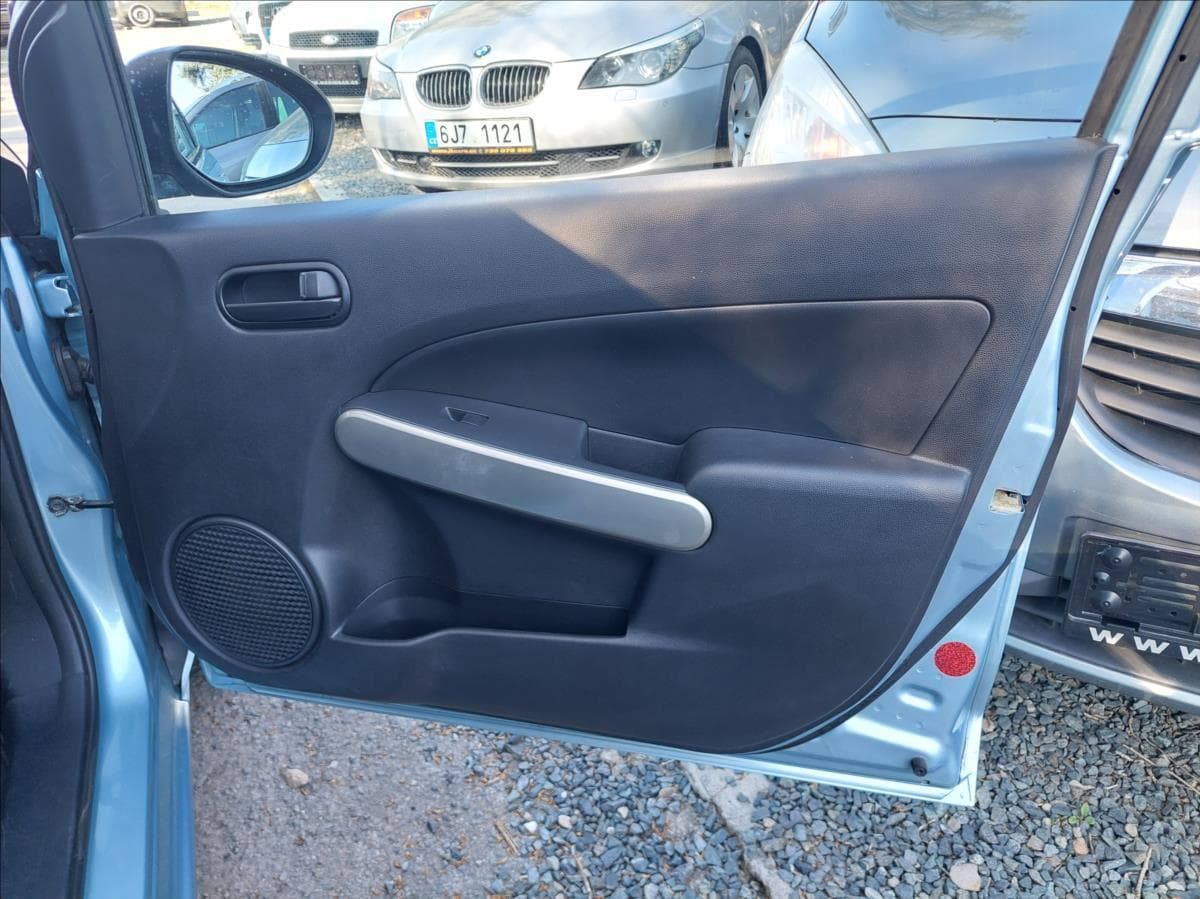 2008 Mazda 2 - 17