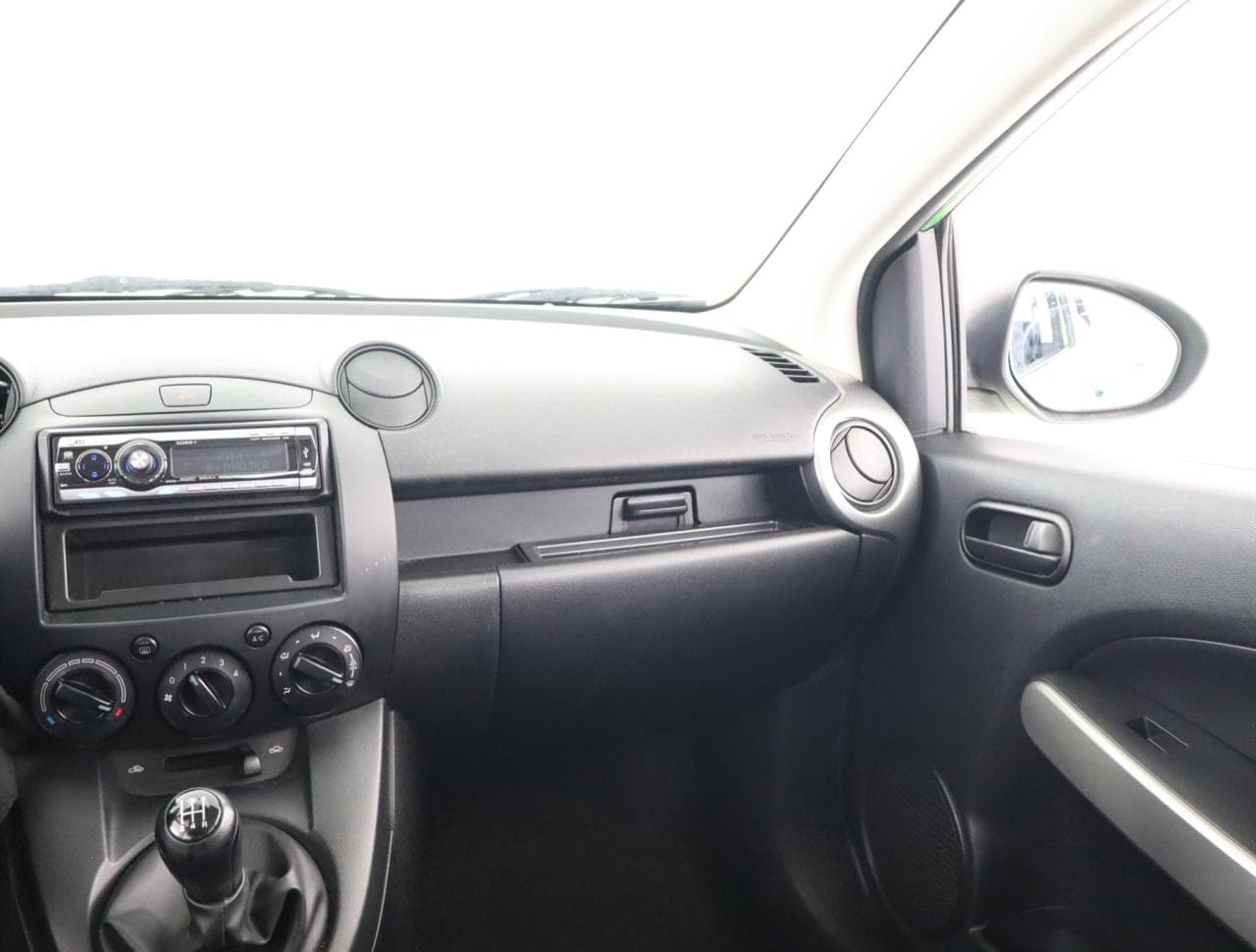 2008 Mazda 2 - 11