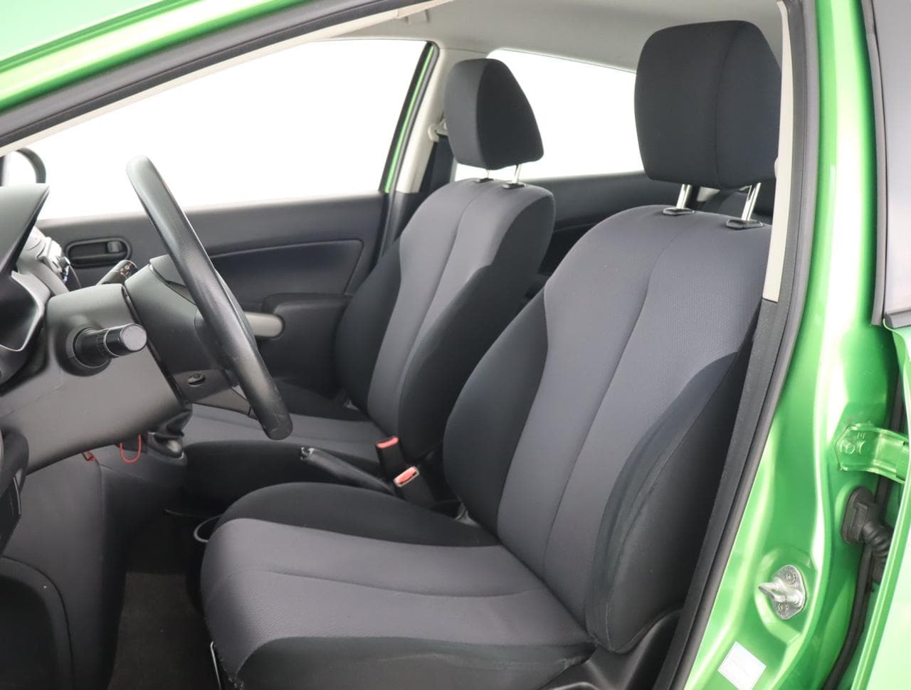 2008 Mazda 2 - 16