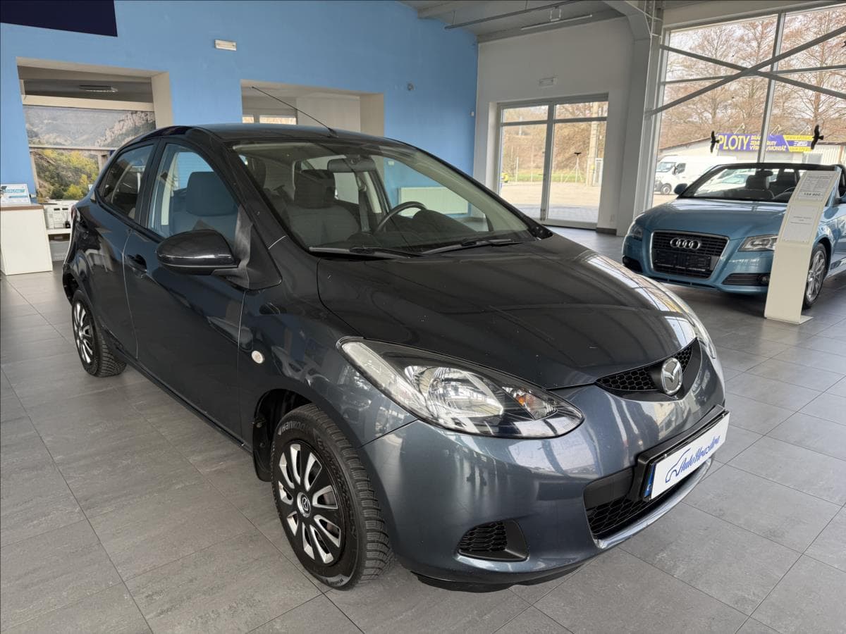 Mazda 2 1,4   55kW,SERVISKA hatchback