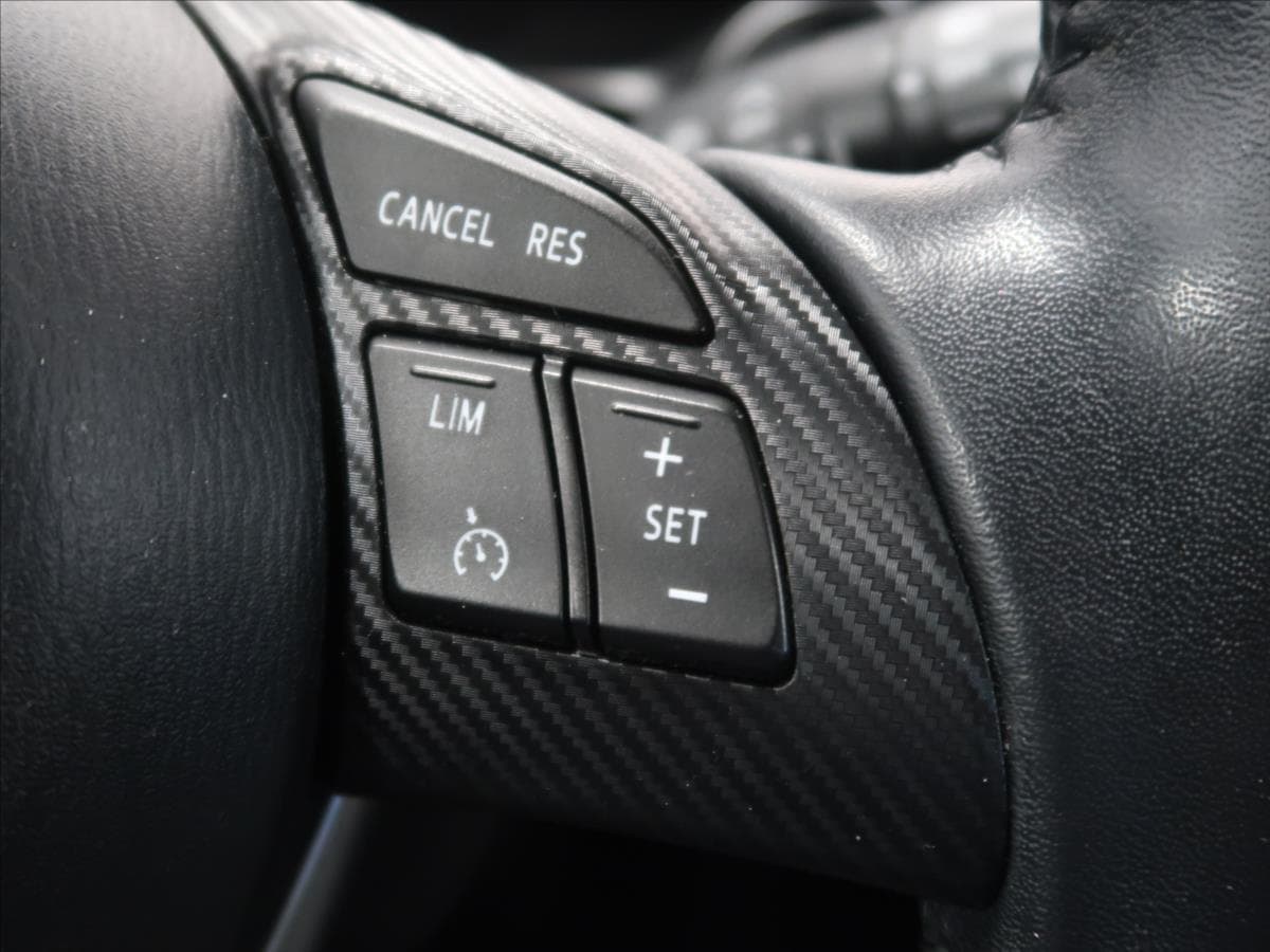 2016 Mazda 2 - 30