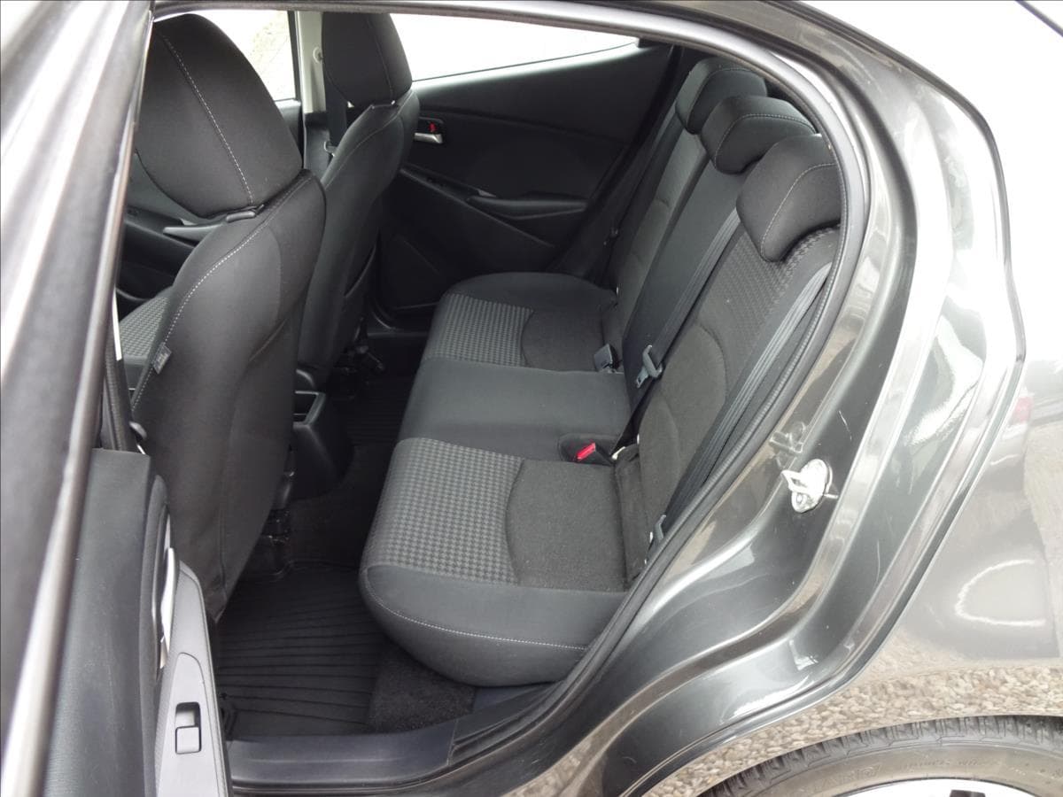 2019 Mazda 2 - 29