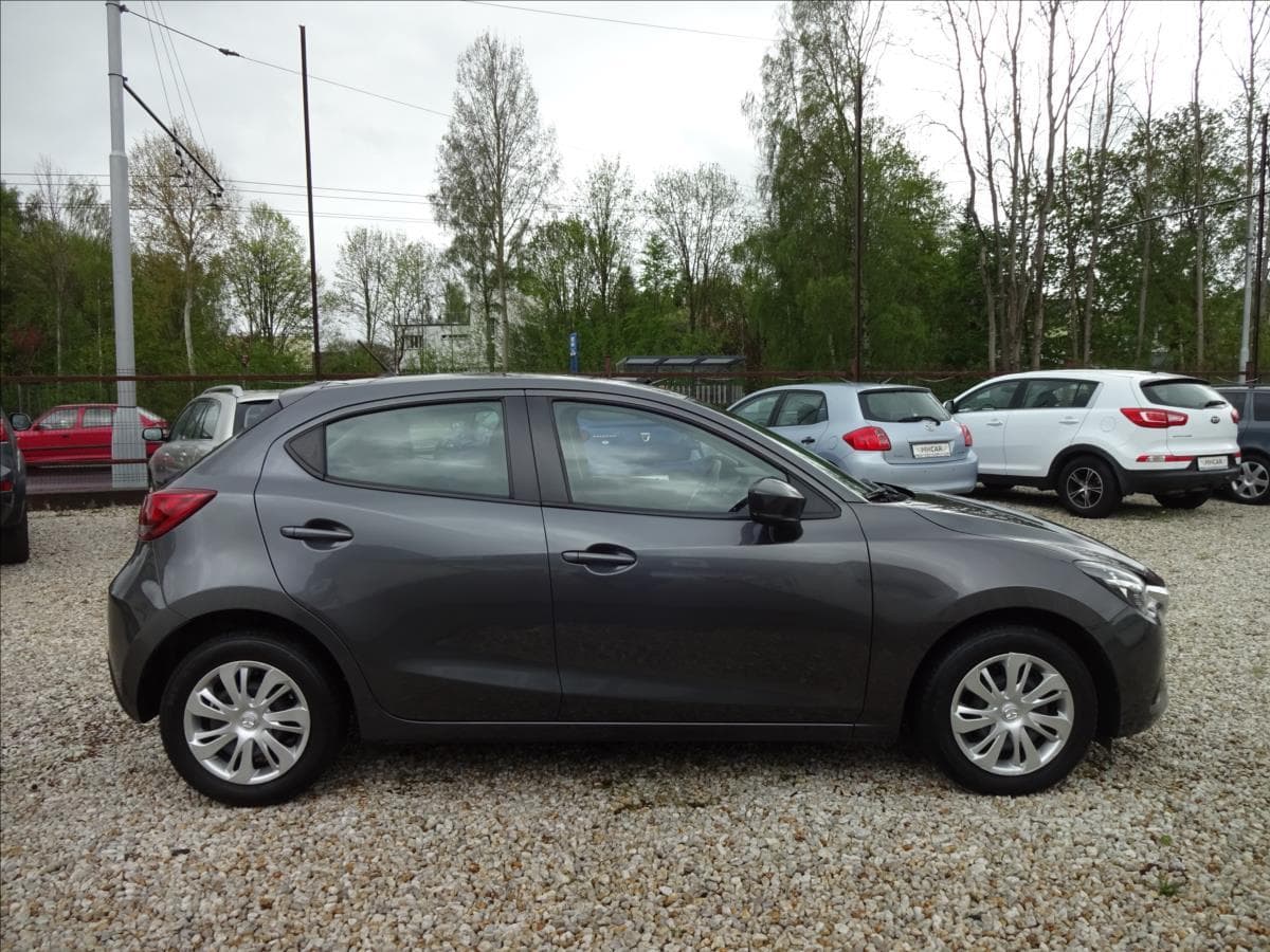 2019 Mazda 2 - 8