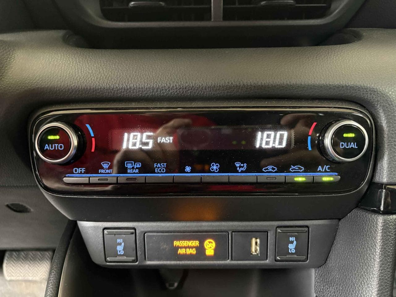 2022 Mazda 2 - 17