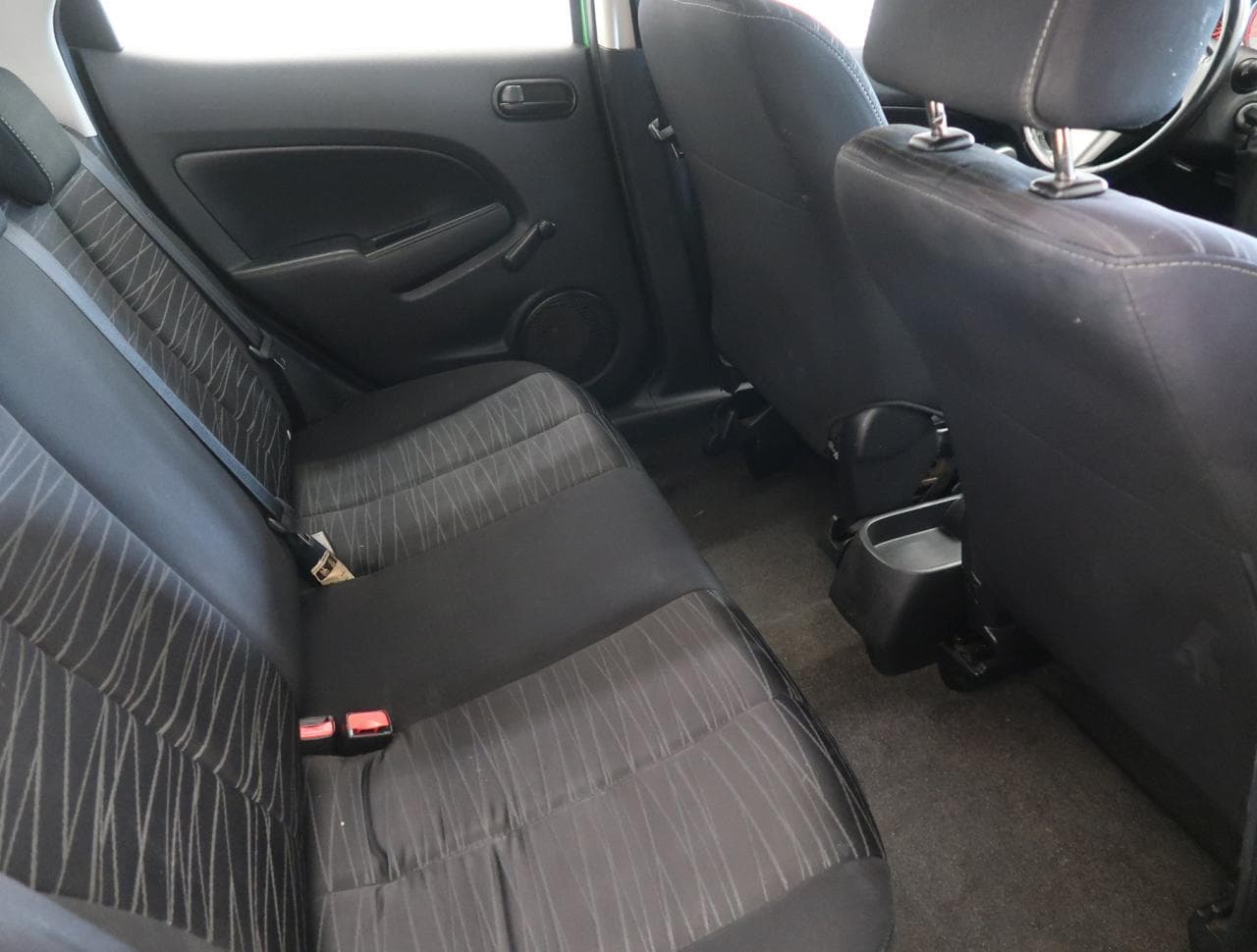 2008 Mazda 2 - 13