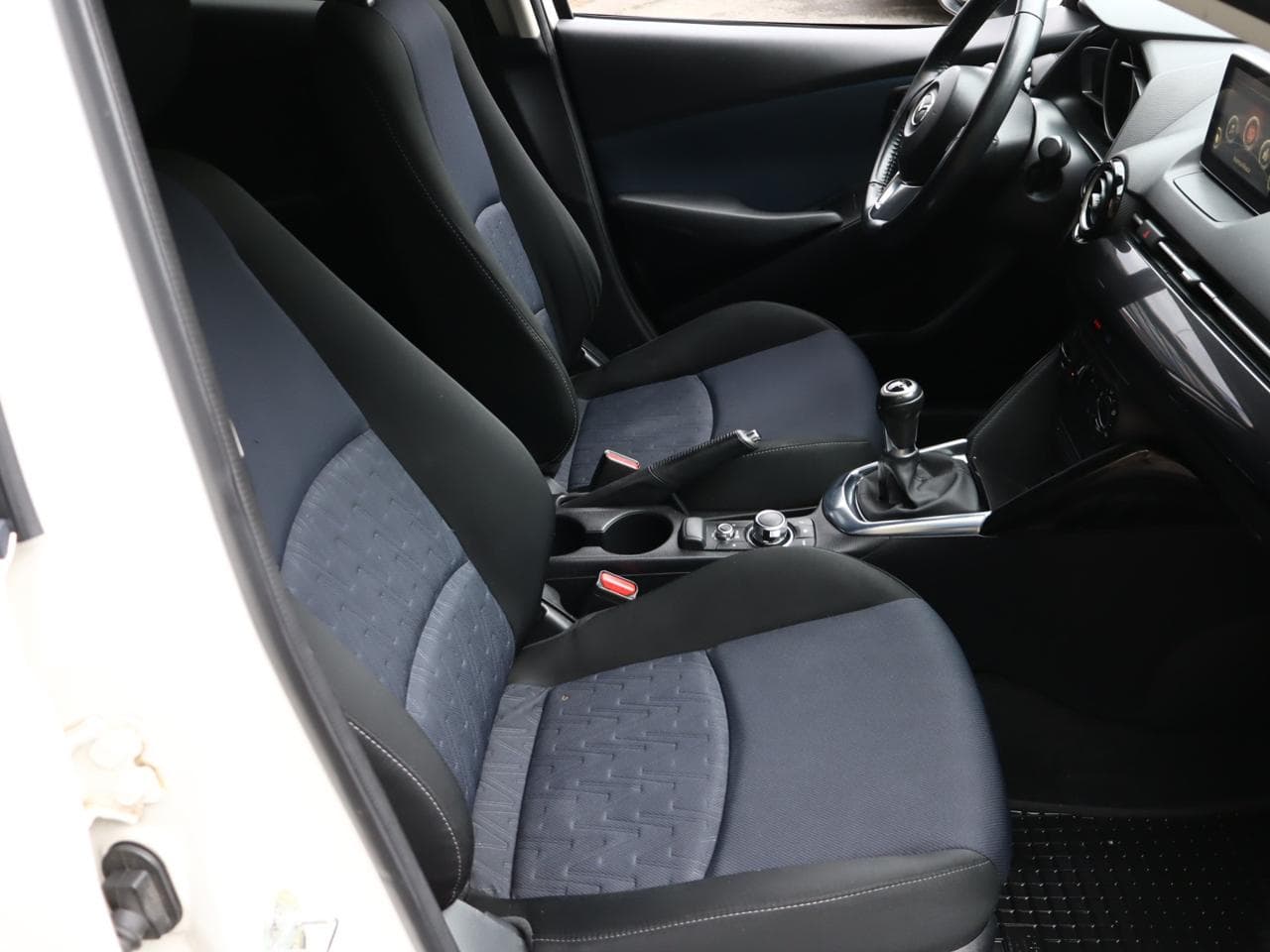 2015 Mazda 2 - 16
