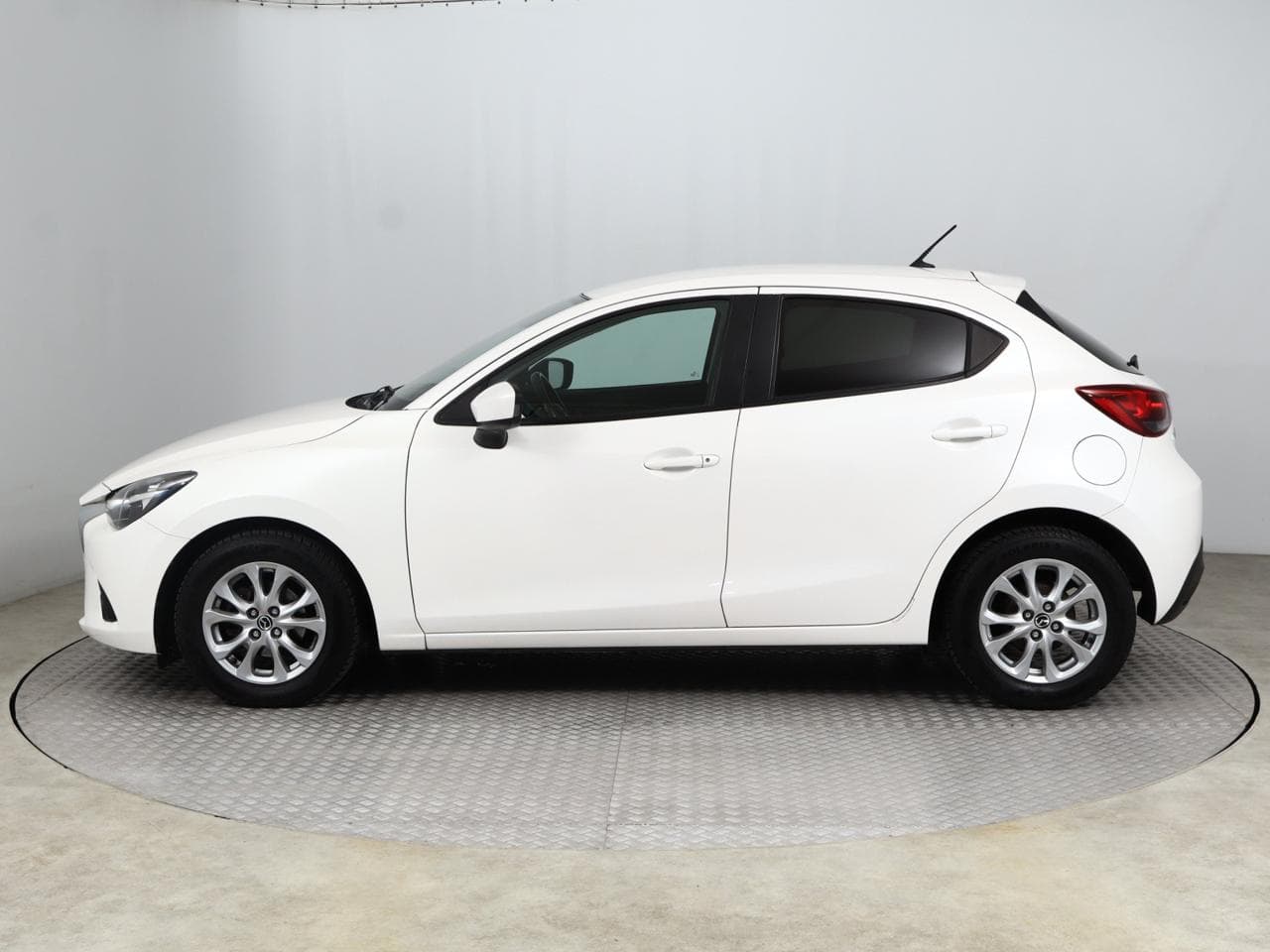 2015 Mazda 2 - 6