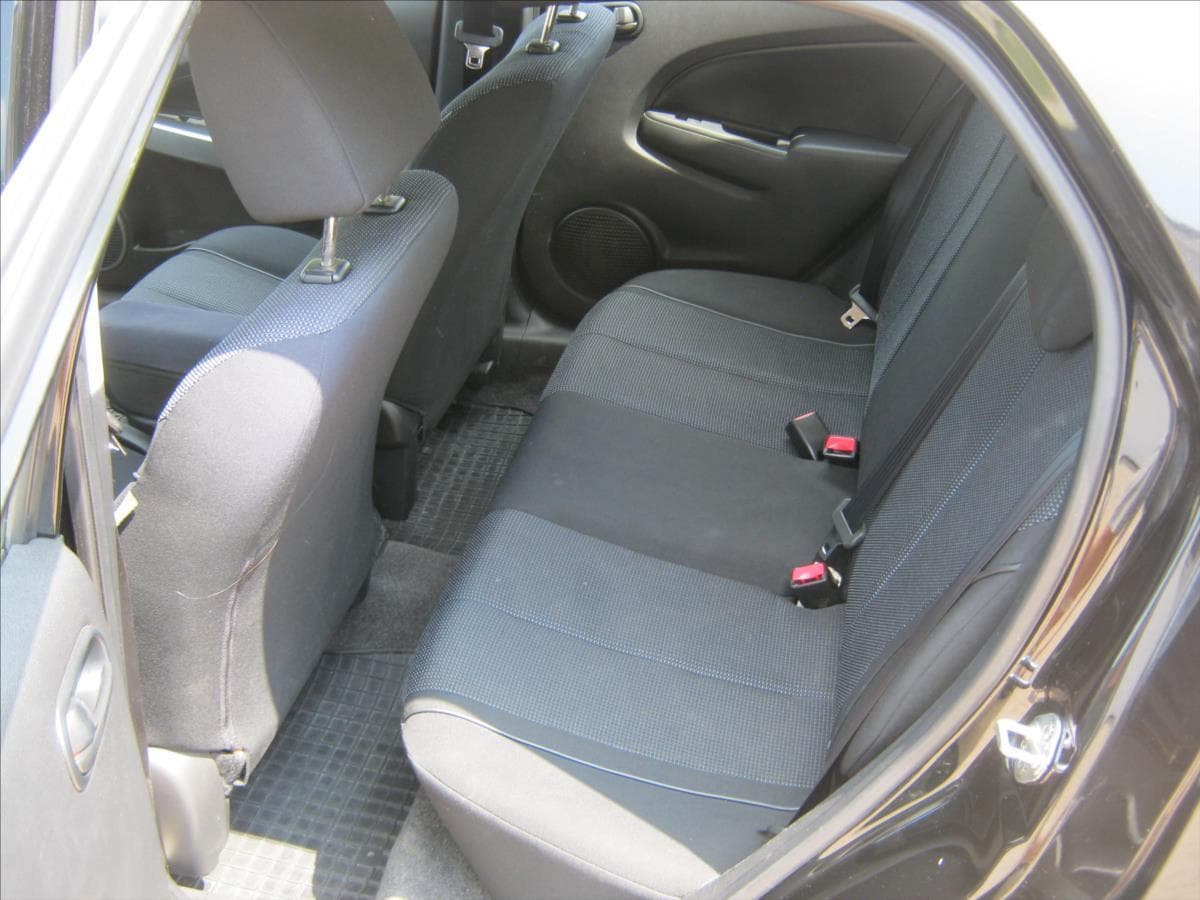 2007 Mazda 2 - 11