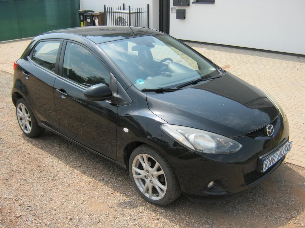 2007 Mazda 2 - 8